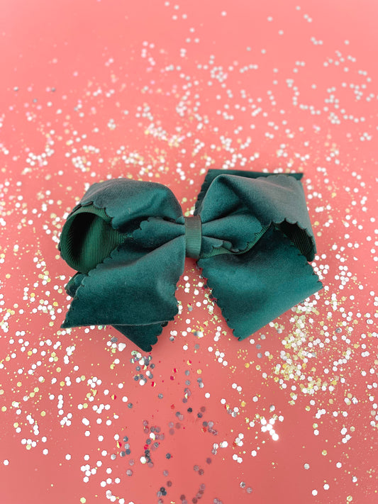 King Velvet Scallop Green Bow