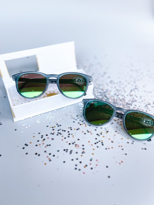 The Classic Kids Sunny Black & Green Mirror Lens